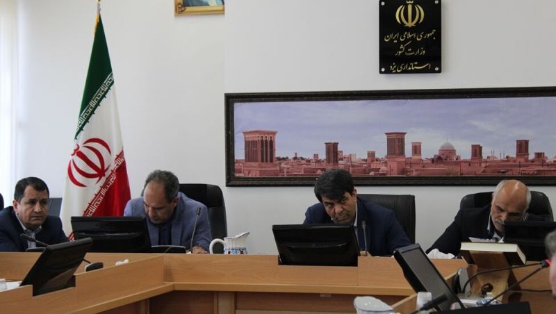 استاندار یزد تفویض اختیار به کارگروه تنظیم بازار را خواستار شد