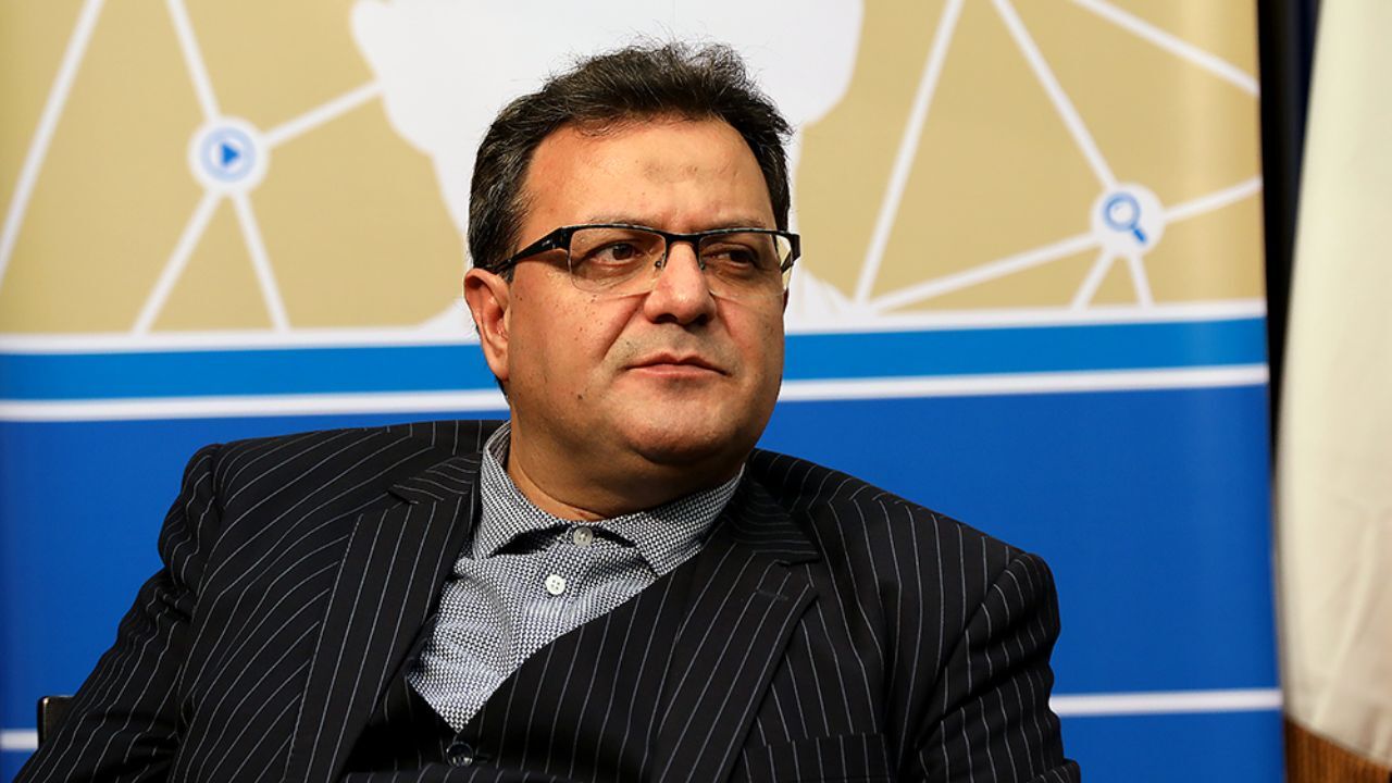 شهر آدم‌های یک‌شکل قصه‌فروش