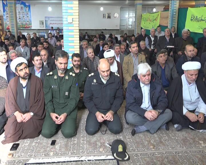 امام جمعه نیر: بی‌سوادی مشکل جدی در مسیر توسعه پایدار جامعه است