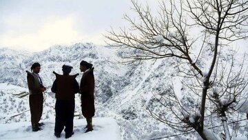 دست گردشگران، کوتاه از دامن بلند زمستان کردستان