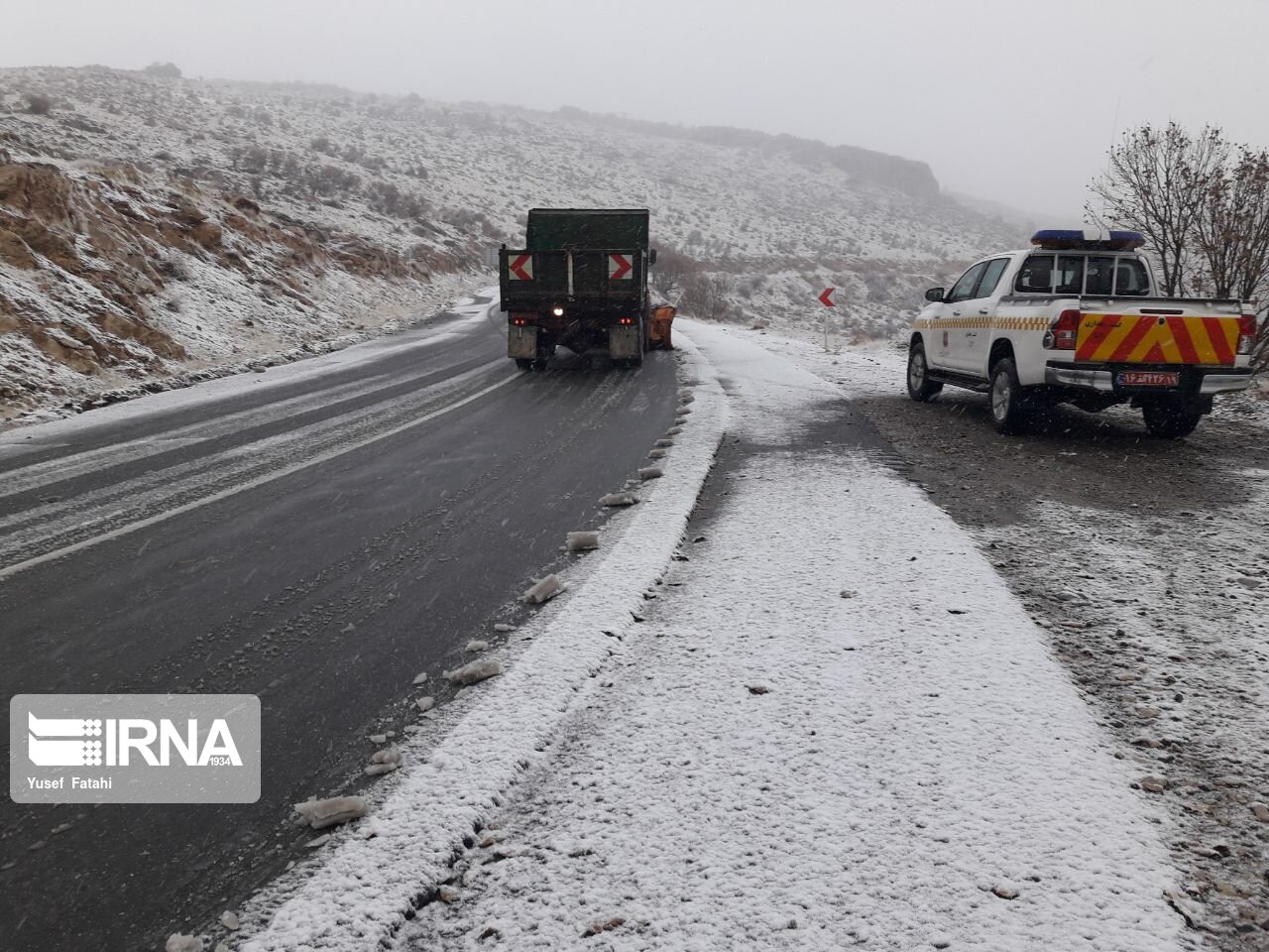 مدیرکل راهداری: بارش برف جاده ۸۰۰ روستای کرمانشاه را مسدود کرد