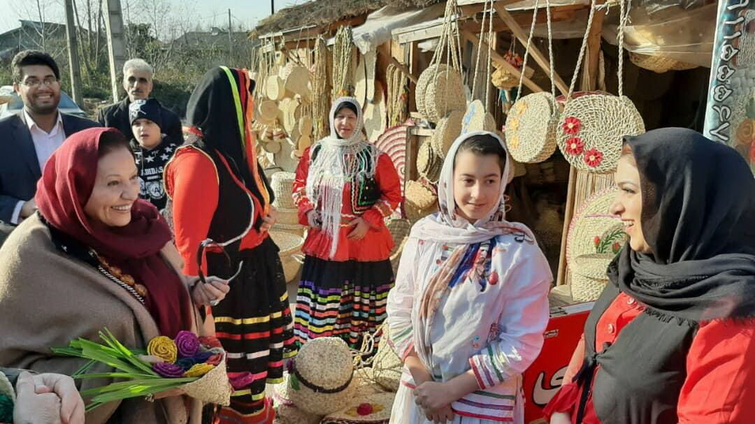 عالمی دستکاری کونسل کے ایشیاء پیسیفک کی جنرل منیجر کا دورہ ایرانی چٹائی ہاؤس عالمی دستکاری کونسل کے ایشیاء پیسیفک کی جنرل منیجر کا دورہ ایرانی چٹائی ہاؤس