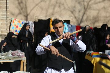 بازدید معاون وزیر میراث فرهنگی از روستای خراشاد