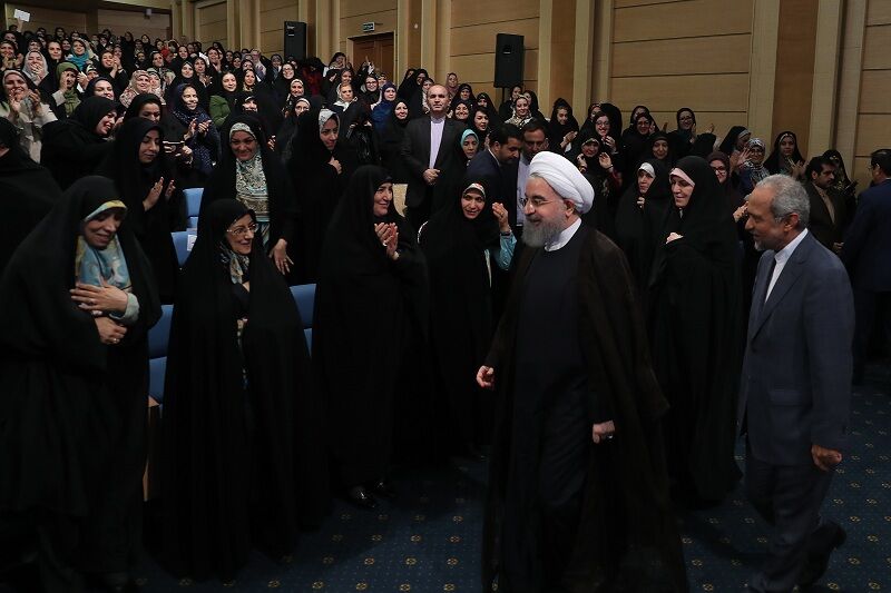 مدیریت زنان و جوانان در دولت روحانی؛ روندی آهسته اما پیوسته