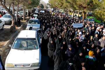 راهپیمایی مردم سبزوار در محکومیت ترور سردار سلیمانی