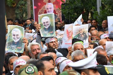 اجتماع بزرگ عزاداران اندیمشک در غم شهادت سردار سپهبد حاج قاسم سلیمانی