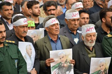 اجتماع بزرگ عزاداران اندیمشک در غم شهادت سردار سپهبد حاج قاسم سلیمانی