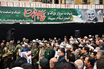 اجتماع بزرگ عزاداران اندیمشک در غم شهادت سردار سپهبد حاج قاسم سلیمانی
