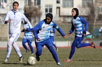 مربی تیم البرز: فوتبال زنان با مشکلات زیادی همراه است