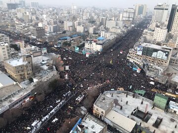 حضور میلیونی شهروندان مشهدی در تشییع پیکر پاک شهیدان جبهه مقاومت اسلامی 