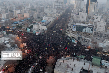 Magnificent funeral of martyr Soleimani in Mashhad