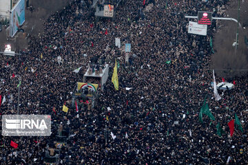 Magnificent funeral of martyr Soleimani in Mashhad