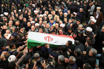 Téhéran, le théâtre du cortège funèbre du général iranien Soleimani, héros international de la Résistance