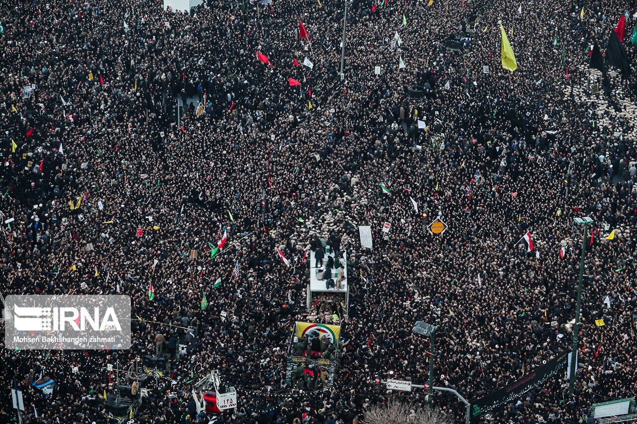 Pakistani media widely cover Gen Soleimani funeral