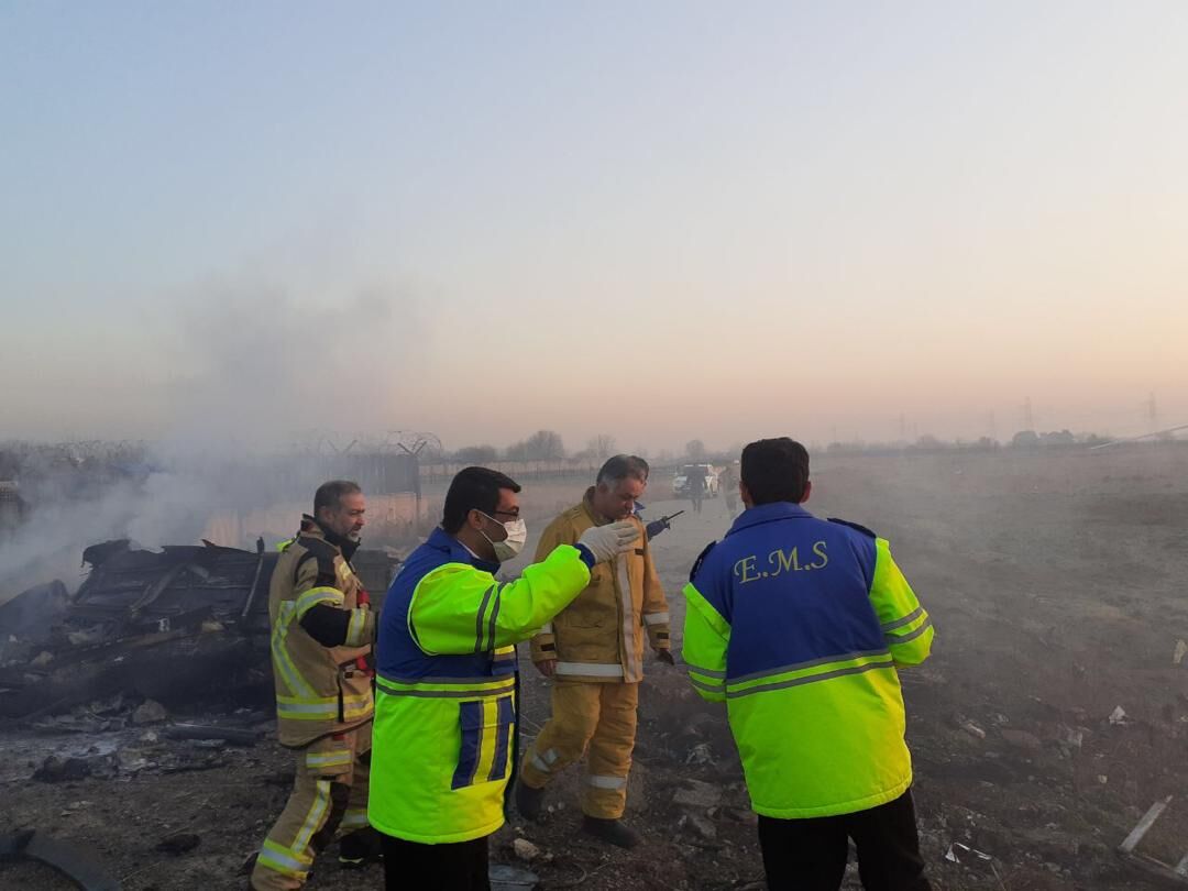 ۲۲ دستگاه آمبولانس اورژانس به محل سقوط هواپیمای اوکراینی اعزام شد