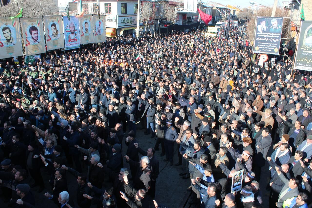 تجمع مردم خلخال در گرامیداشت شهادت سپهبد سلیمانی برگزار شد 