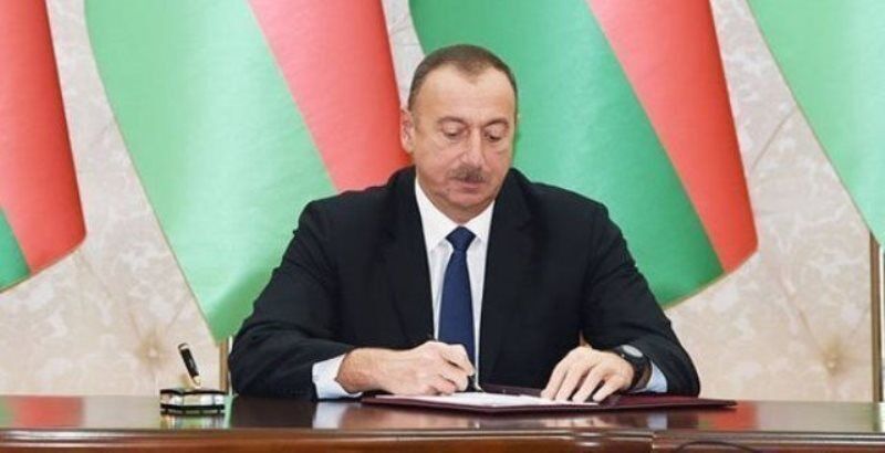 الرئيس الأذربيجاني يعزي روحاني بضحايا تحطم الطائرة الأوكرانية جنوبي طهران
الرئيس الأذربيجاني يعزي روحاني بضحايا تحطم الطائرة الأوكرانية جنوبي طهران