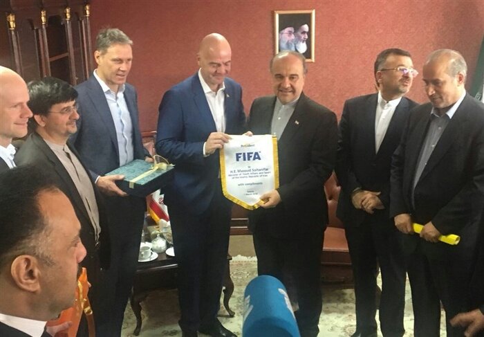 Министр спорта Ирана встретился с президентом ФИФА в Лозанне