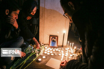 Sharif Uni students show grief for their classmates