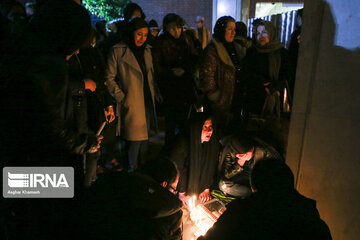 Sharif Uni students show grief for their classmates