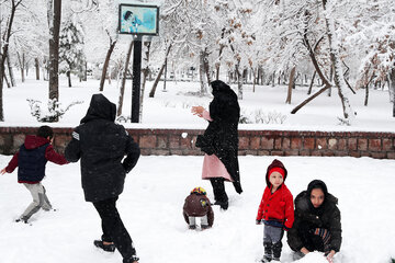 بارش اولین برف زمستانی در مشهد