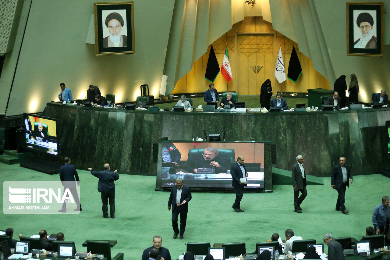 Iranian parliament sympathizes with victim's families, supports IRGC