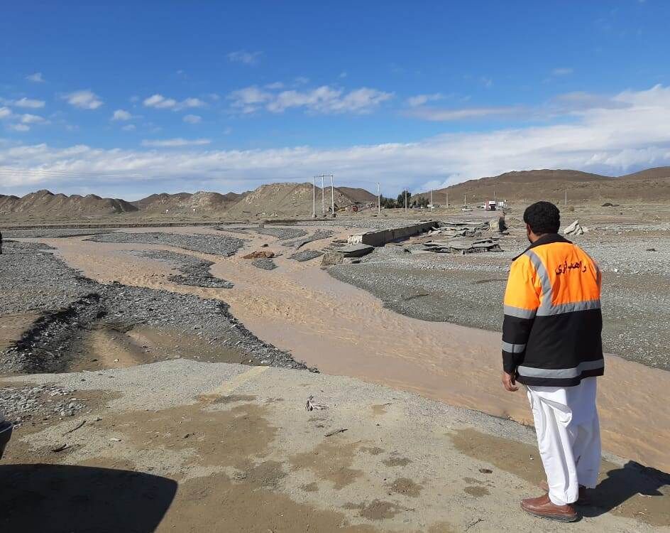 تلاش ۱۰۴ تیم عملیاتی برای کمک به سیل‌زدگان سیستان وبلوچستان