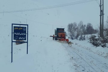 بازگشایی و برف‌روبی مسیرهای روستایی مهاباد