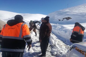 بازگشایی و برف‌روبی مسیرهای روستایی مهاباد