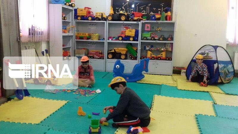 بازی درمانی در ۱۳ آموزشگاه استثنایی کردستان فعال است