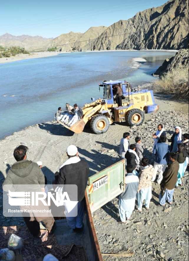 137 روستای سیلزده کاجو و بنت نیکشهر در انتظار بازگشایی راهها و امدادرسانی 2