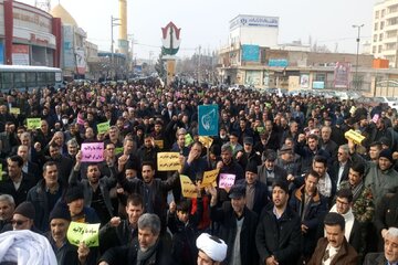 راهپیمایی مردم میاندوآب در حمایت از سپاه پاسداران