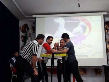 مسابقات مچ اندازی قهرمانی باشگاه های استان سمنان در میامی