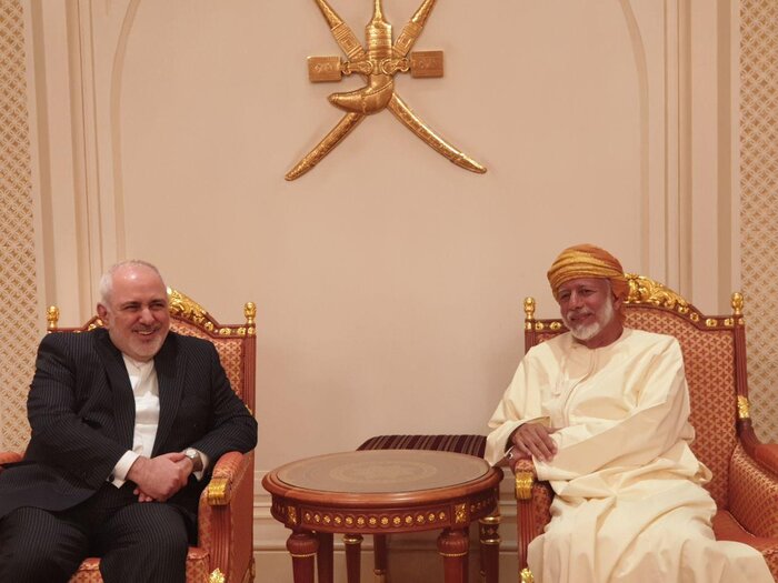ظریف با همتای عمانی خود دیدار و گفت‌ وگو کرد