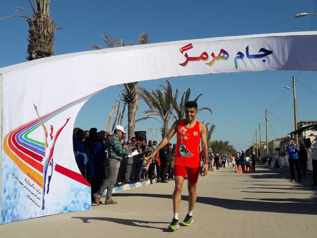 محمدجعفر مرادی قهرمان ششمین دوره رقابت‌های دو ماراتن مردان شد