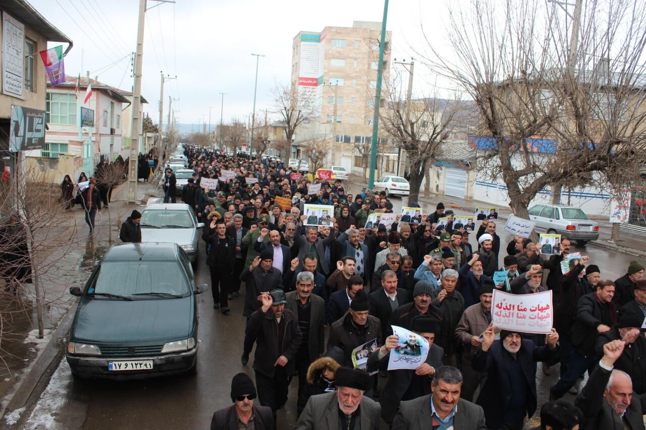 راهپیمایی حمایت از سپاه پاسداران در خلخال برگزار شد