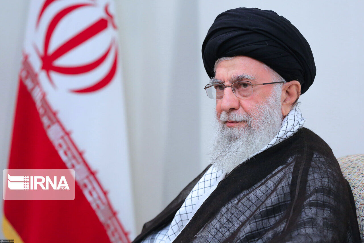 Supreme Leader wishes immediate recovery for Ayatollah Sistani