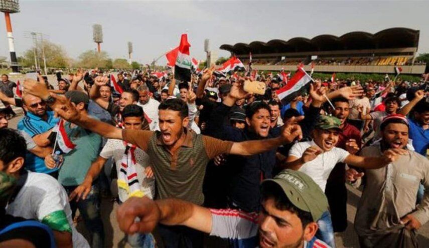 رسانه عراقی :درگیری بین معترضان و پلیس حوالی پل السنک بغداد ادامه دارد