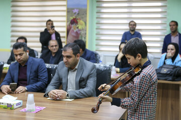 بازدید استاندار فارس از مدرسه ی نابینایان شوریده شیرازی