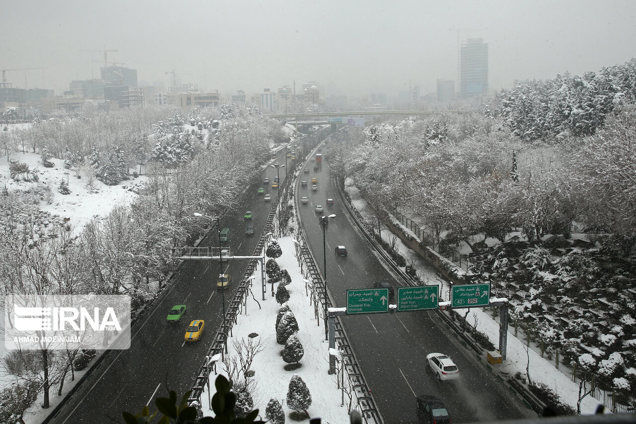 بارش برف روز یکشنبه در تهران 2