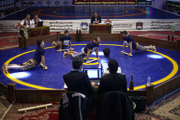 Iran: le 3e tournoi international du Varzesh-e Pahlavani (Zourkhaneï) à Bojnurd