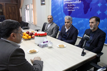 بازدید حمید زادبوم معاون وزیر صنعت، معدن و تجارت و رییس سازمان توسعه تجارت ایران از ایرنای قم