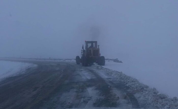 راه ۴۸ روستای آذربایجان‌غربی بر اثر بارش برف بسته شد