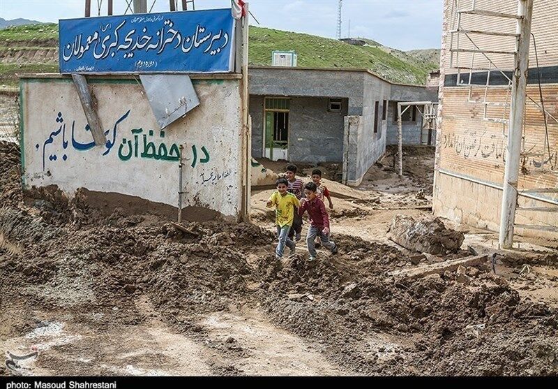 56 مدرسه در مناطق سیل زده باید از نو ساخته شوند