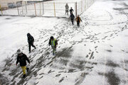 مدارس کردستان فردا به دلیل بارش برف تعطیل شد/آغاز به کار ادارات با ۲ ساعت تاخیر
