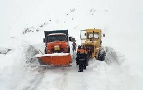 سرما و یخبندان تمام جاده‌های روستایی بروجرد را مسدود کرد