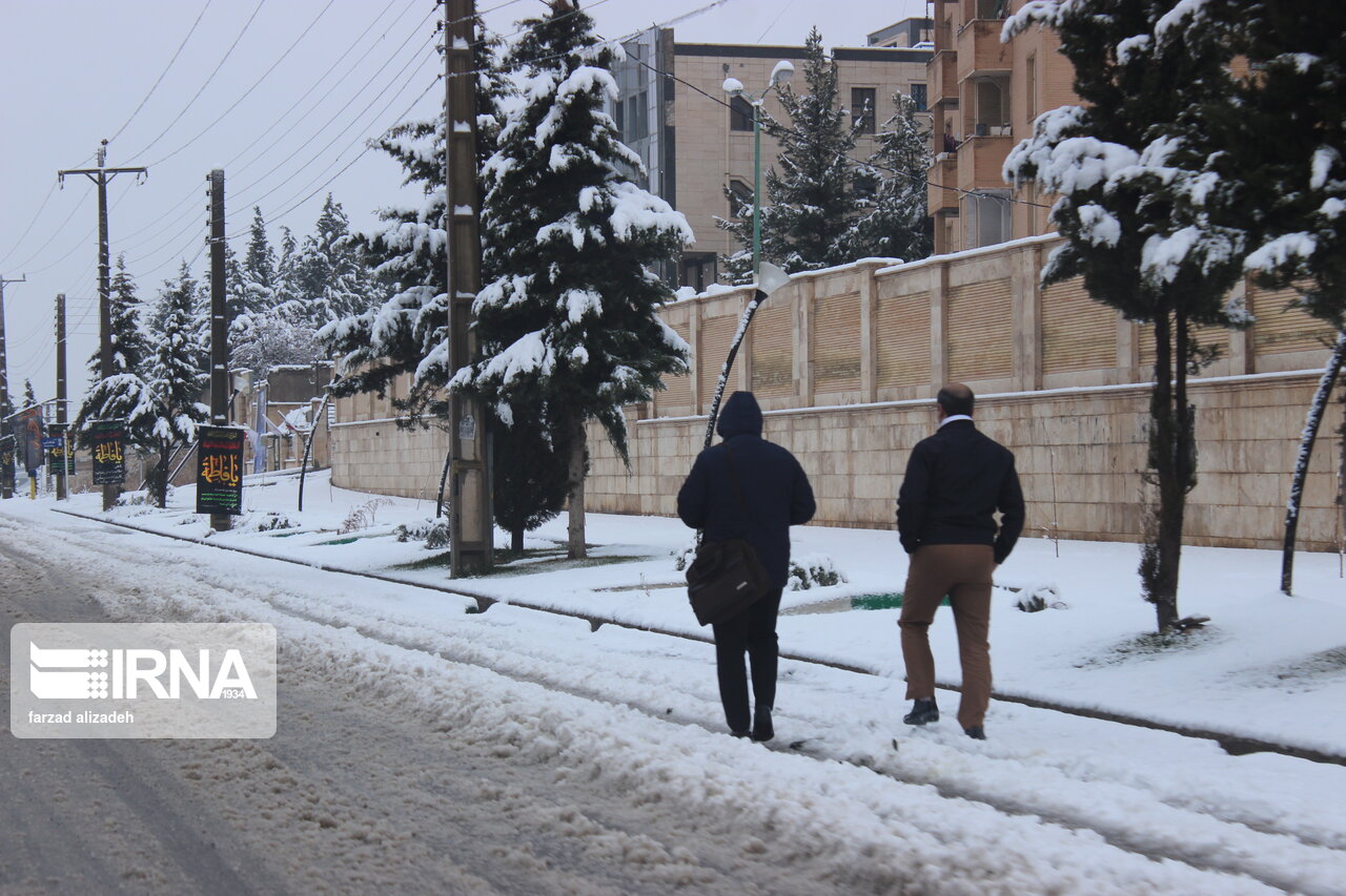 سرمای هوا، ادارات و مدارس گلستان را برای سه روز تعطیل کرد