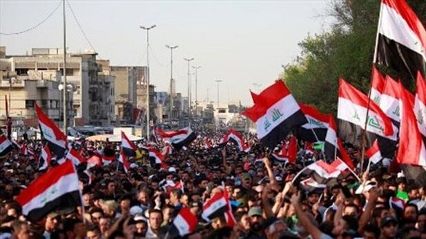 الحشود المليونية تتوافد نحو مسيرة طرد الامريكي من العراق الحشود المليونية تتوافد نحو مسيرة طرد الامريكي من العراق