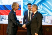 پدرسون در دیدار با وزیر دفاع روسیه: از حضور غیرقانونی نیروهای خارجی در سوریه نگرانیم