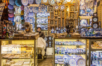 Isfahan handicrafts in Naqsh-e Jahan Square